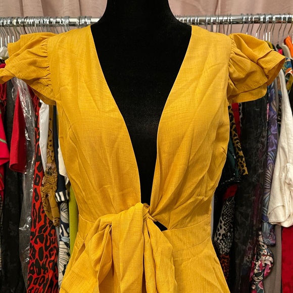 FOREVER 21 short romper - Picture 5 of 6